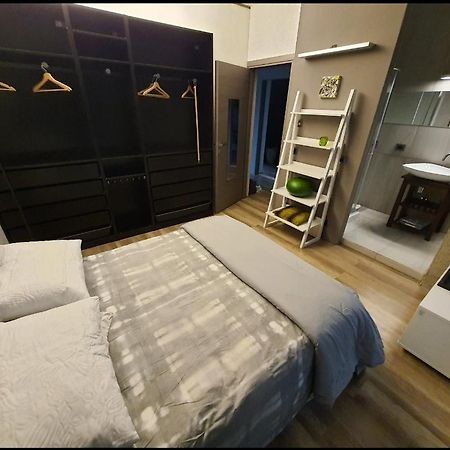 Cristallo Private Double Room & Ensuite Open Space Bathroom With Views Fontanelice ภายนอก รูปภาพ